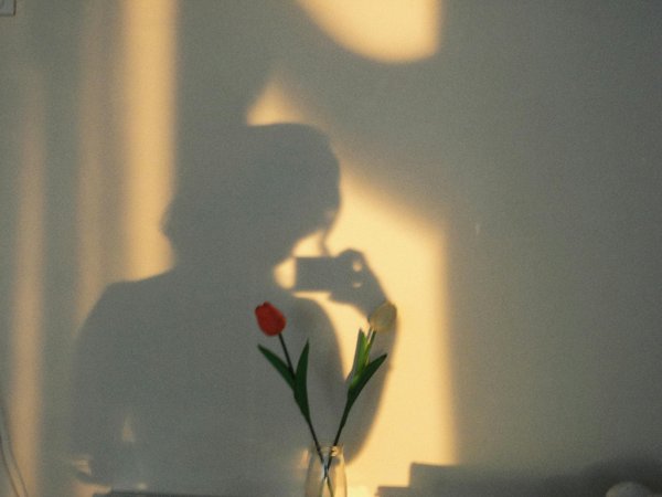 Comment diriger un modèle pour un portrait captivant?